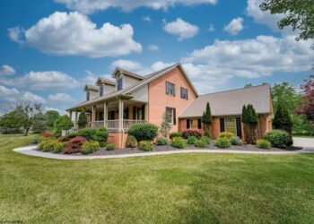 Smart Steps to Selling Your House Fast