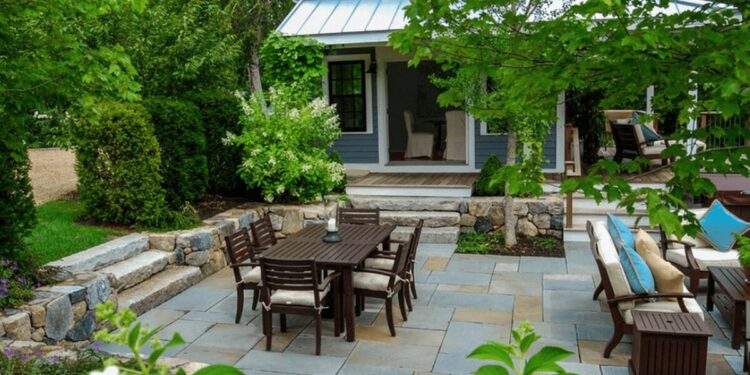 Creating Contemporary Outdoor Living Spaces With Coastal Style